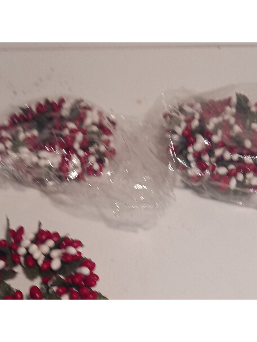 Lot of 6 New Primitive Red White Pip Berry 2" Candle Rings/Votive Napkin Rings - Picture 5 of 7